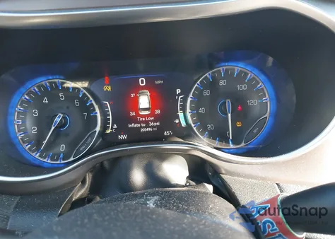 2018 Chrysler Pacifica Limited z USA, uszkodzony, nr VIN 2C4RC1GG0JR320854